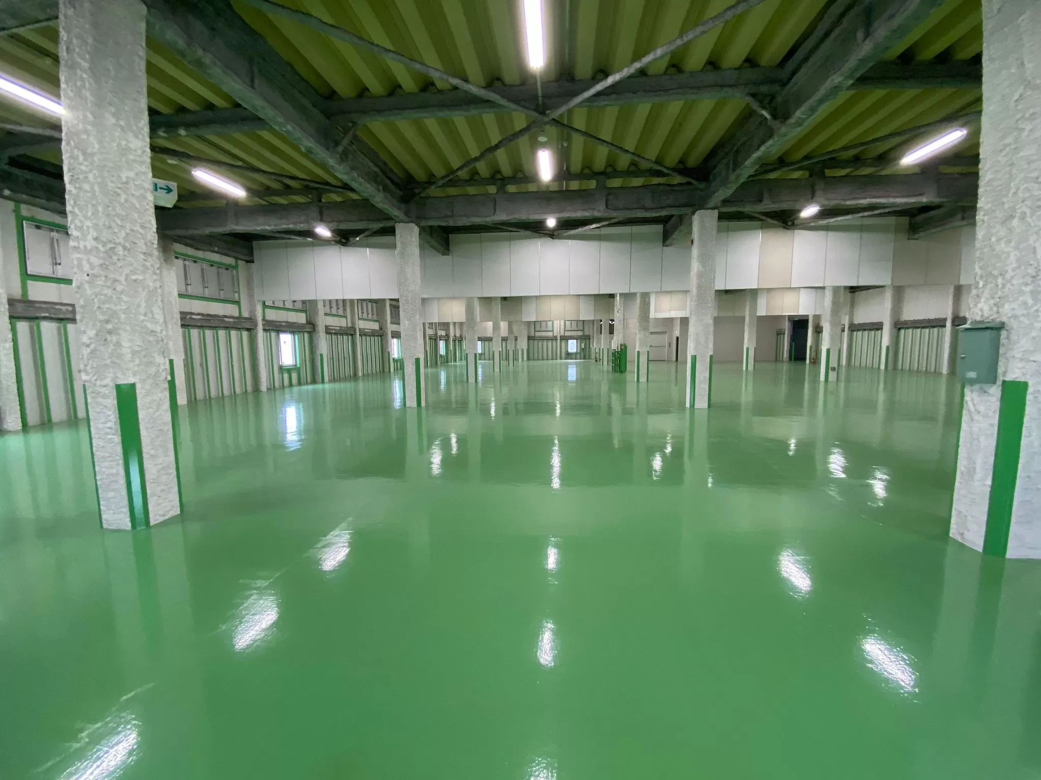 東京都江戸川区松江の倉庫