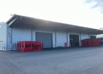 三重県鈴鹿市東庄内町の倉庫